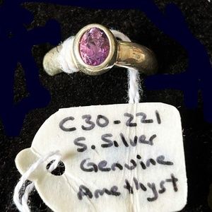 1.25 carat AMETHYST OVAL RING, Sz 8, STERLING SILVER, GEM IS 3/8 in. LONG, PURPL